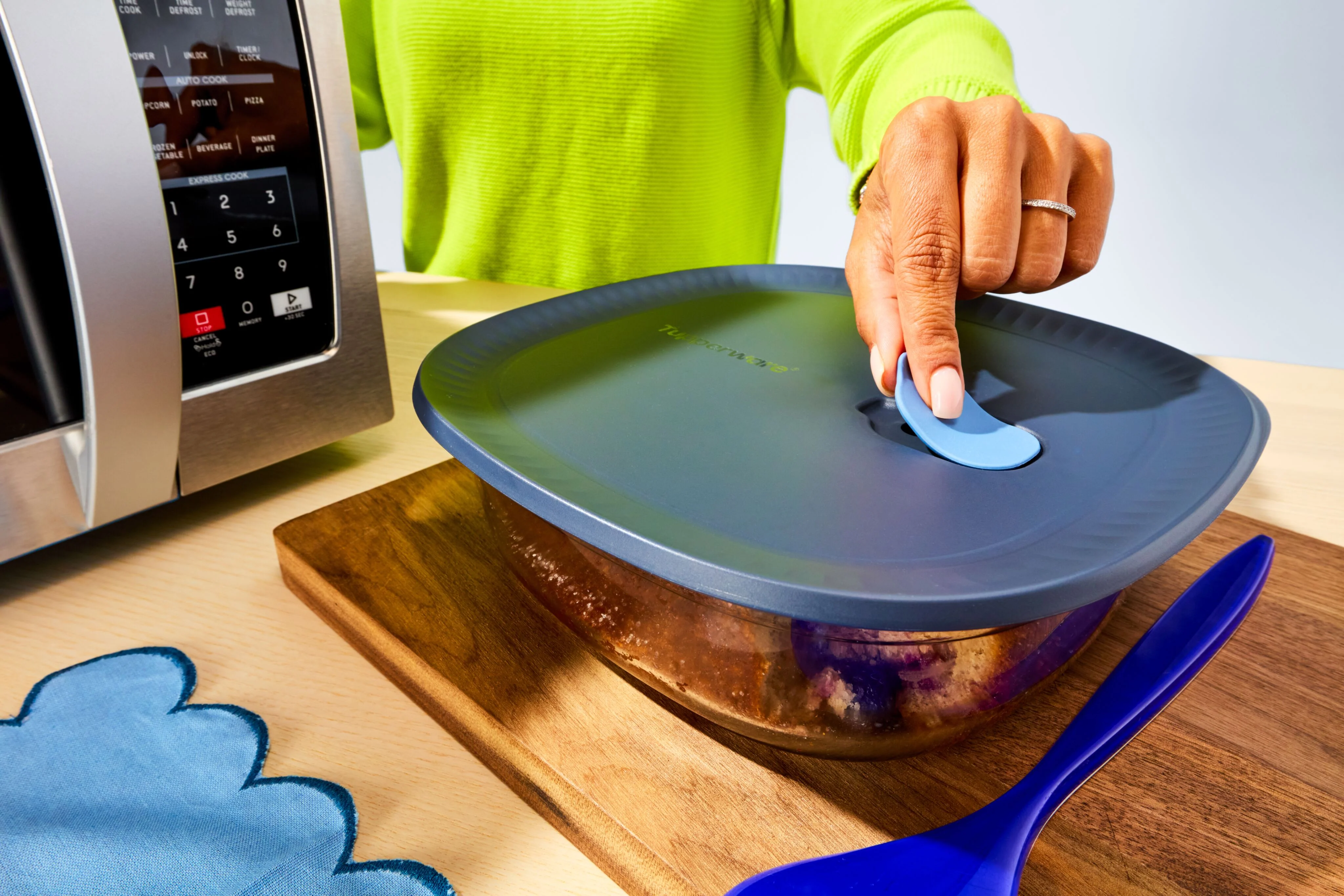 Tupperware Brand Voila glass™  Square Baking Dish 1.6L (1Pc) + Round Baking Dish 1.7L (1pc) - Image 4